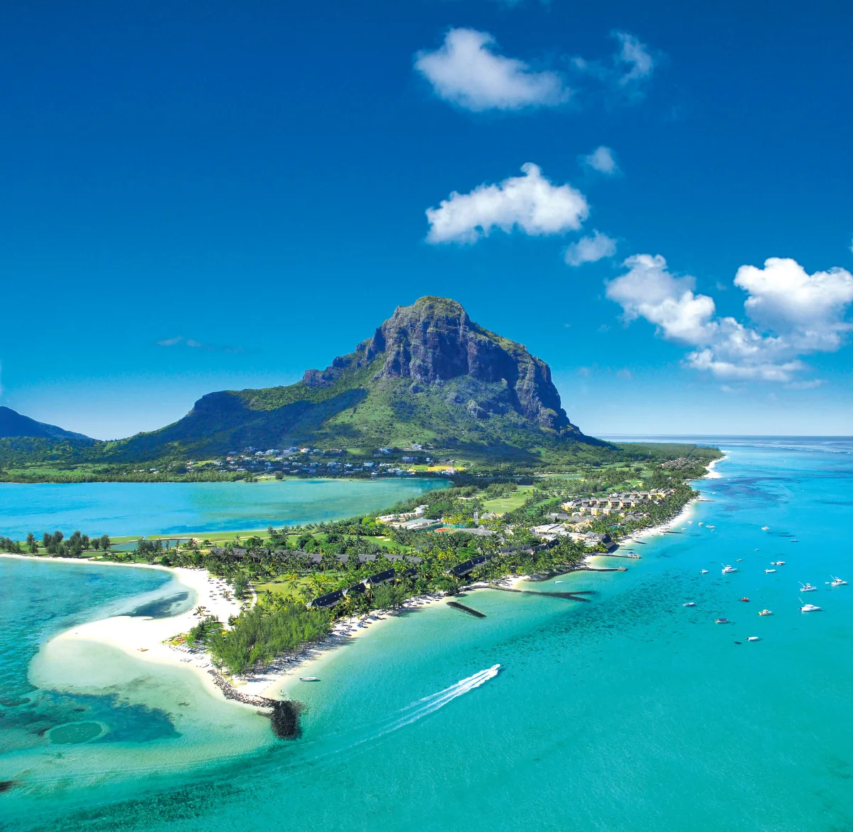 Paradis Beachcomber Golf Resort & Spa